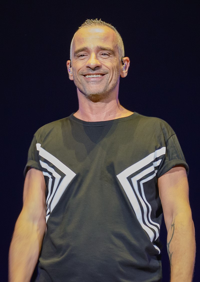 Eros_Ramazzotti_(21738687382)_(cropped).jpg (130 KB)