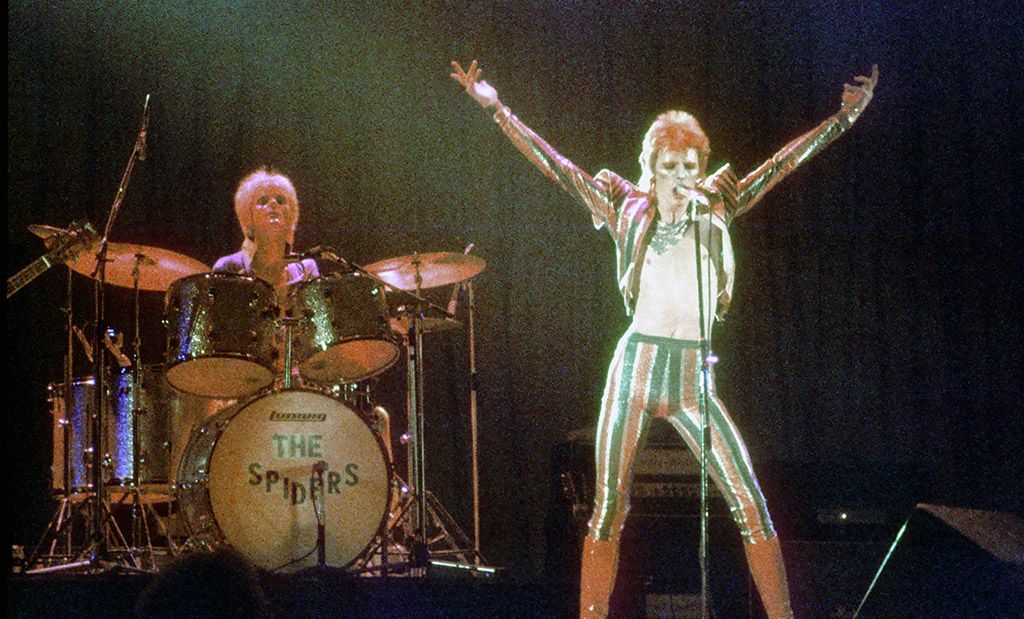 quien-vistio-a-ziggy-stardust.jpg (132 KB)