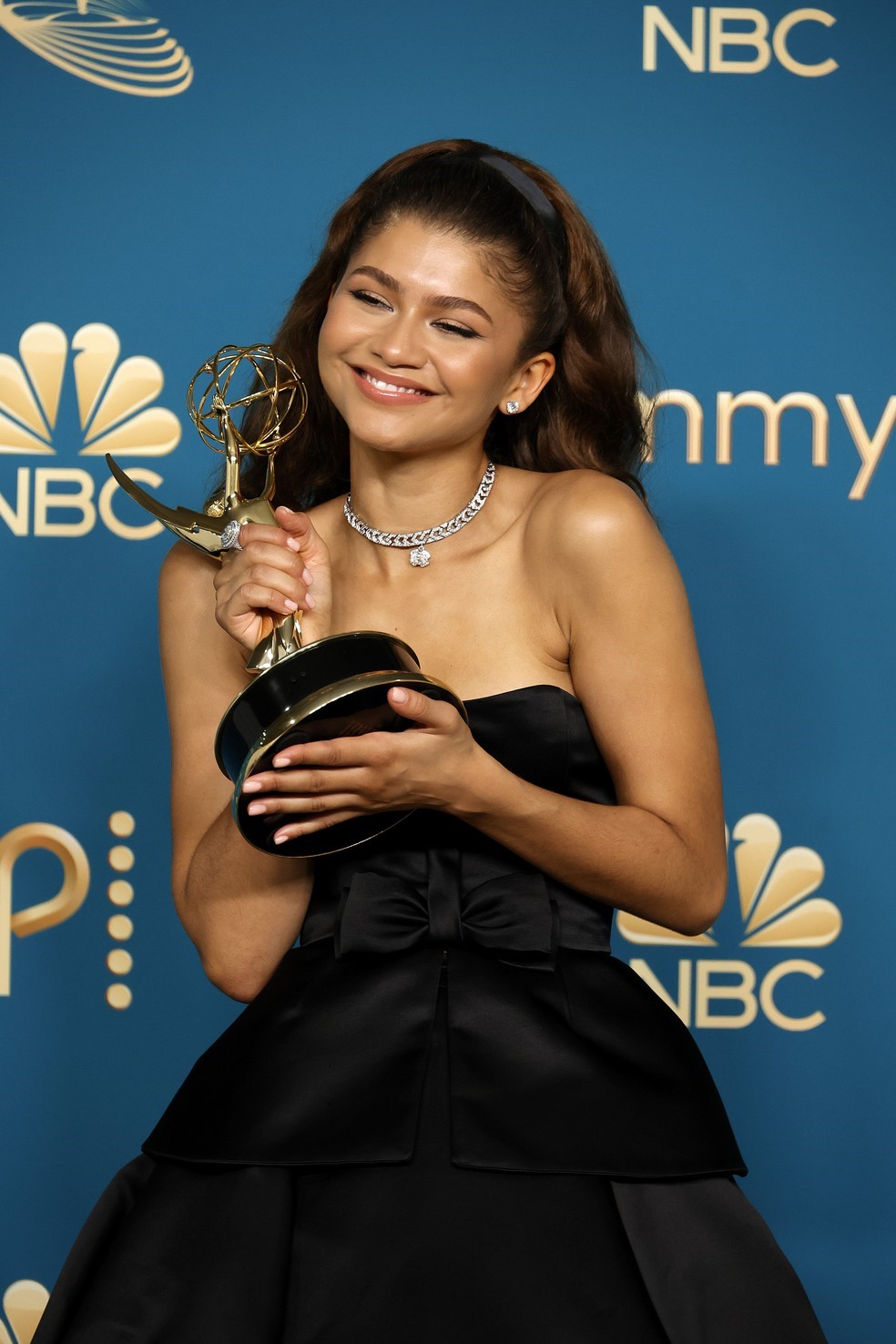 Zendaya_Emmy2022.jpg (214 KB)