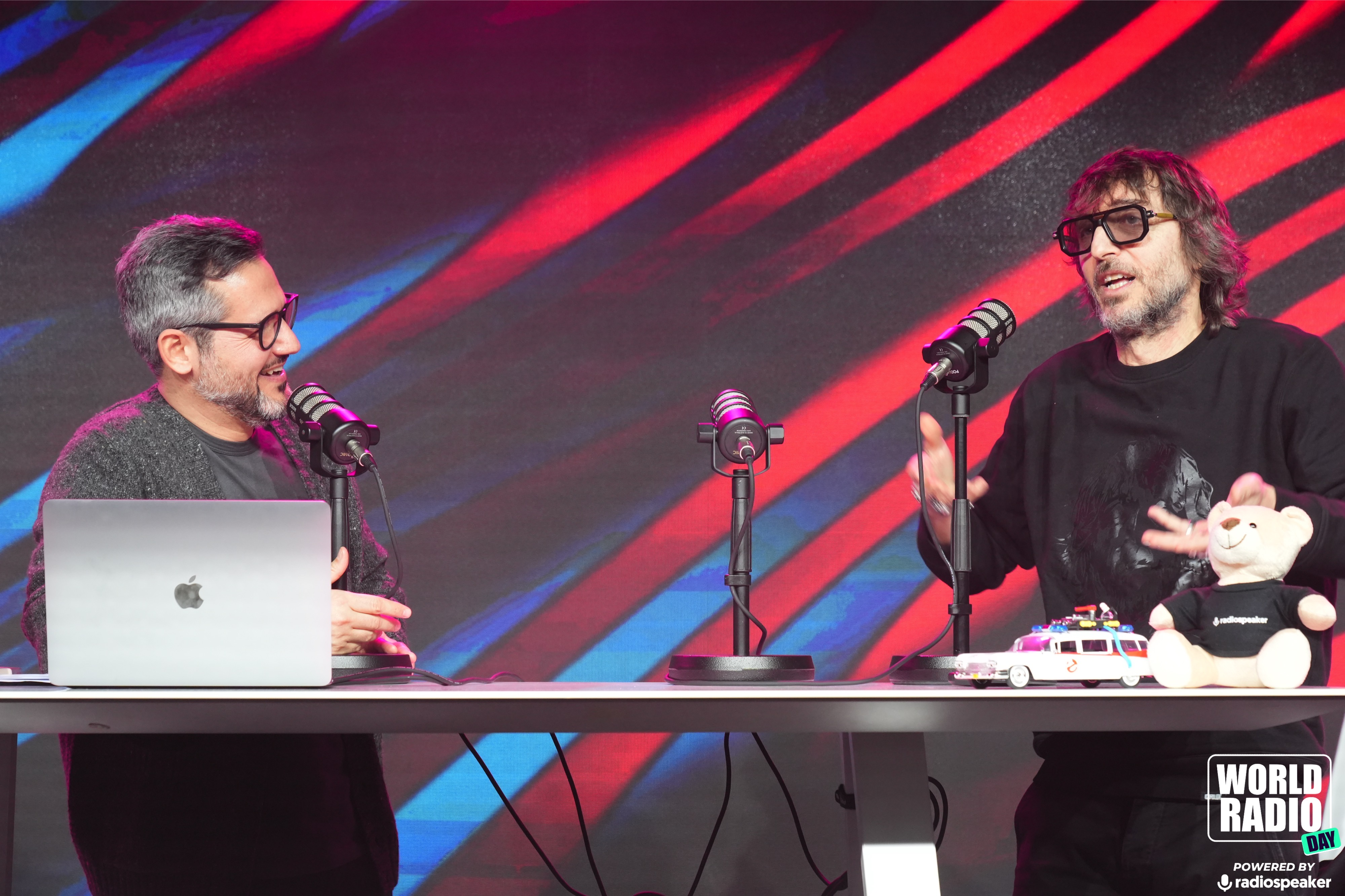 world_radio_day_2024_05405.jpg (1.65 MB)